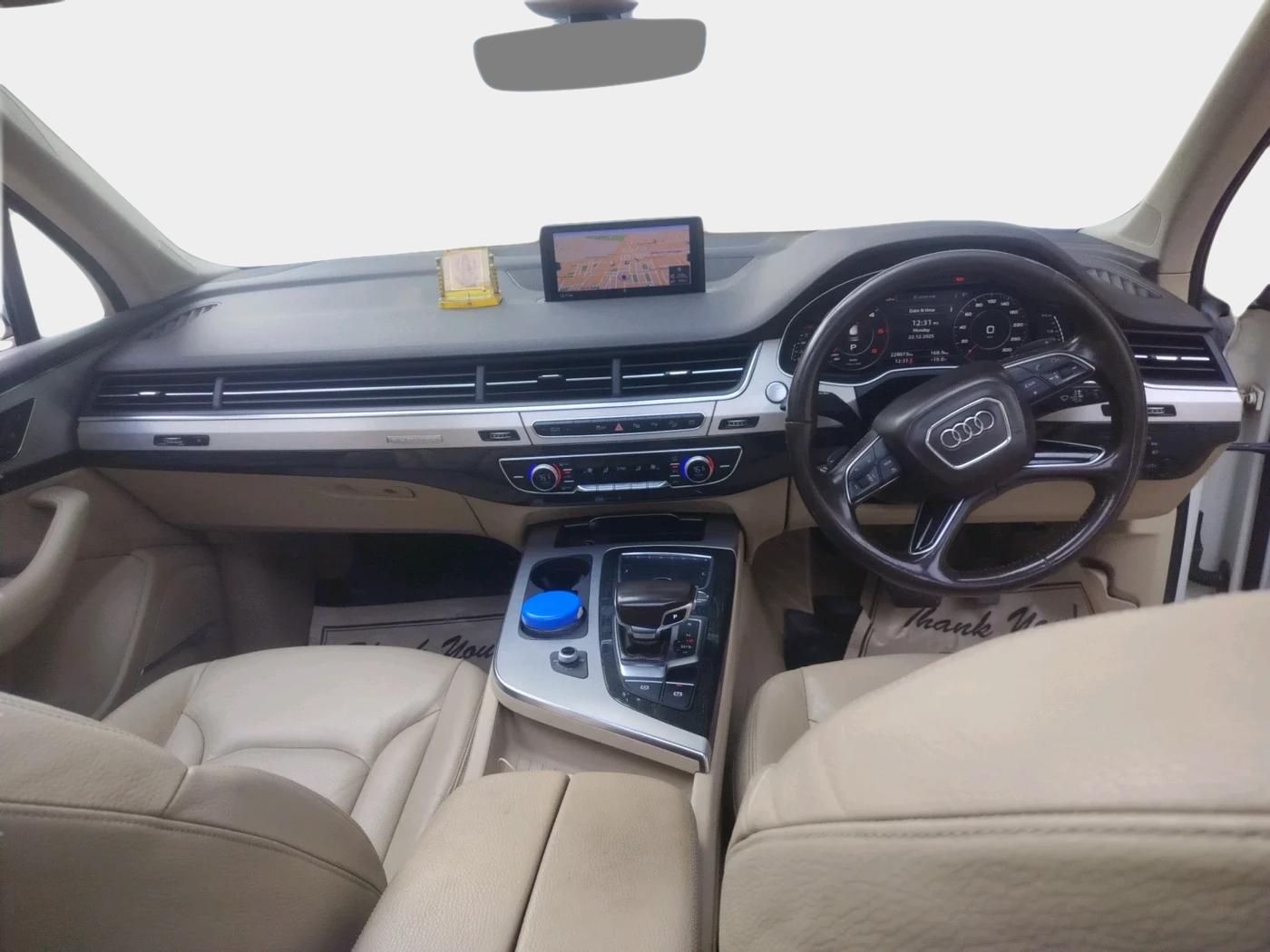 2018 Audi Q7 45 TDI QUATTRO PREMIUM PLUS, Diesel, Automatic, 2,28,073 km, interior