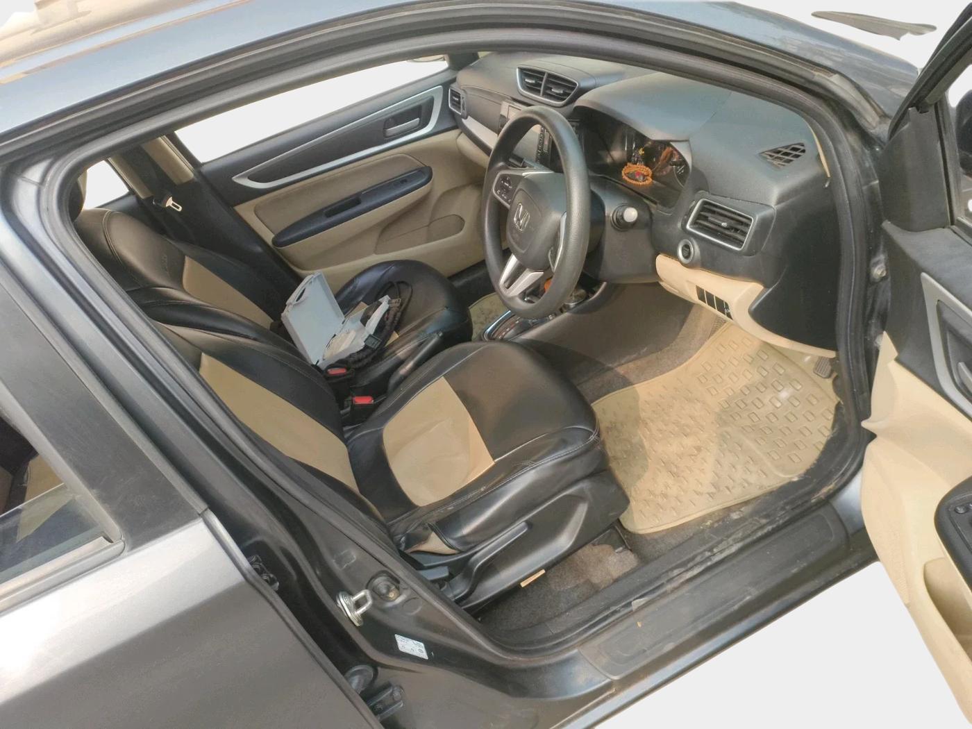 2022 Honda Amaze 1.5L I-DTEC VX CVT, Diesel, Automatic, 87,000 km, interior