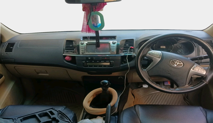 2016 Toyota Fortuner 3.0 4X2 MT, Diesel, Manual, 3,22,218 km, interior