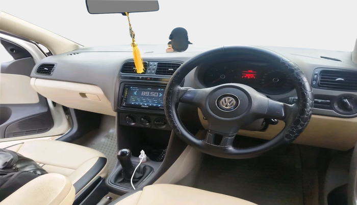 2013 Volkswagen Vento TRENDLINE DIESEL 1.6, Diesel, Manual, 1,22,047 km, interior