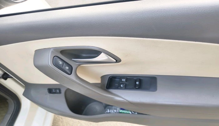 2013 Volkswagen Vento TRENDLINE DIESEL 1.6, Diesel, Manual, 1,22,047 km, interior