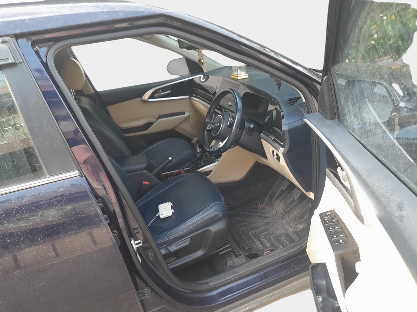 2022 KIA CARENS LUXURY PLUS 1.5 DIESEL 7 STR, Diesel, Manual, 92,394 km, interior