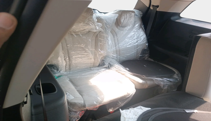 2023 Mahindra XUV700 AX 7 P MT 7 STR, Petrol, Manual, 20,835 km, interior