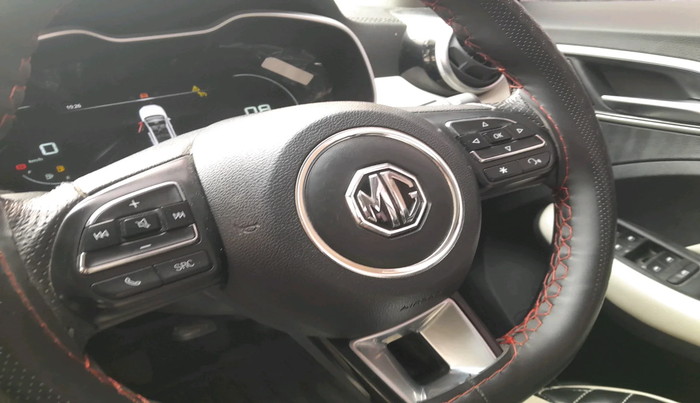 2023 MG ASTOR SMART 1.5 MT, Petrol, Manual, 18,692 km, interior