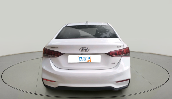 2018 Hyundai Verna 1.6 SX (O) CRDI MT, Diesel, Manual, 1,23,587 km, exterior