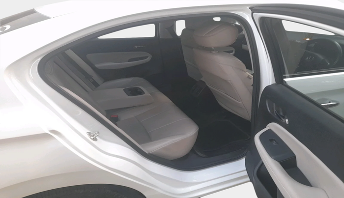 2024 Honda City EHEV ZX, Hybrid, Automatic, 15,941 km, interior