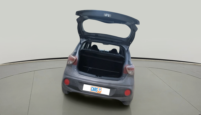 2017 Hyundai Grand i10 SPORTZ (O) 1.2 KAPPA VTVT, Petrol, Manual, 1,06,273 km, exterior