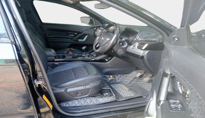 2022 Tata Safari XZ PLUS DARK EDITION, Diesel, Manual, 59,690 km, interior