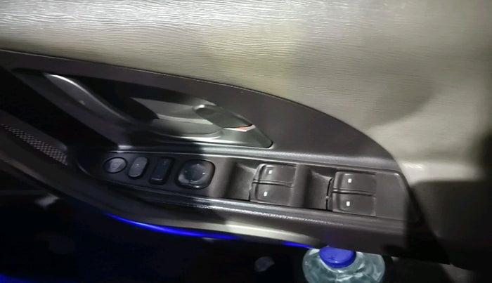 2013 Mahindra XUV500 W8, Diesel, Manual, 85,550 km, interior