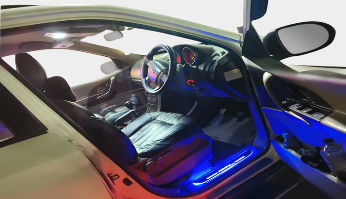 2013 Mahindra XUV500 W8, Diesel, Manual, 85,550 km, interior