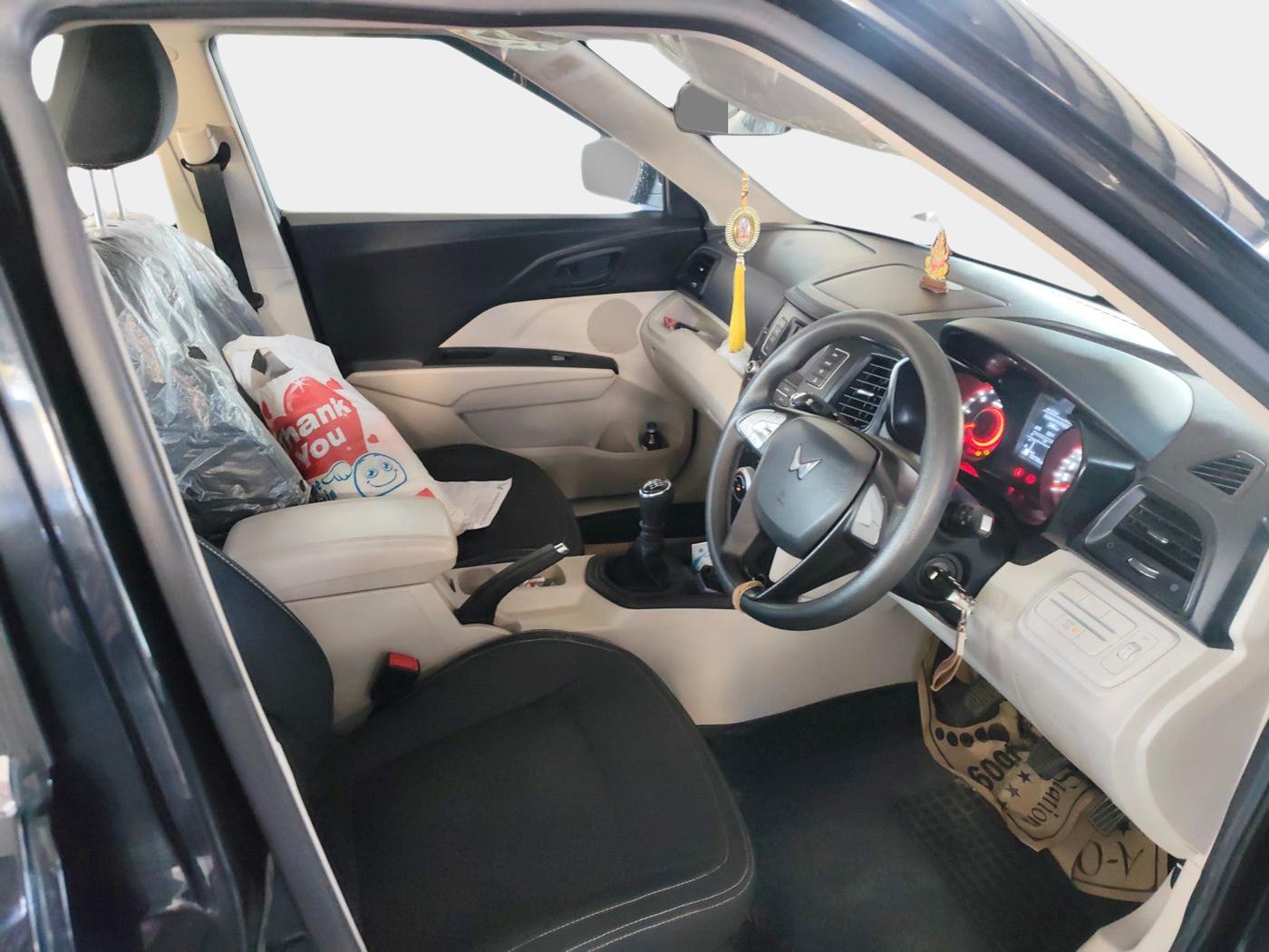 2023 Mahindra XUV300 W6 1.5 Sunroof Diesel, Diesel, Manual, 59,741 km, interior