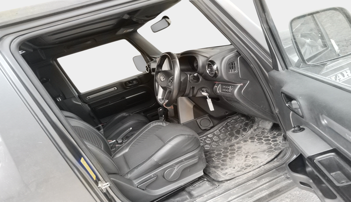 2022 Mahindra Thar LX D AT 4WD HT, Diesel, Automatic, 41,504 km, interior