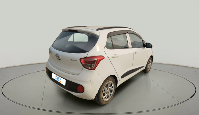 2017 Hyundai Grand i10 SPORTZ (O) AT 1.2 KAPPA VTVT, Petrol, Automatic, 79,637 km, exterior