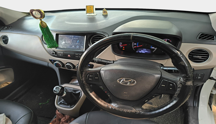 2017 Hyundai Grand i10 SPORTZ (O) AT 1.2 KAPPA VTVT, Petrol, Automatic, 79,637 km, interior