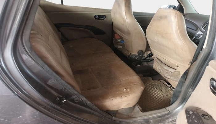 2011 Hyundai i10 MAGNA 1.1, Petrol, Manual, 1,59,297 km, interior