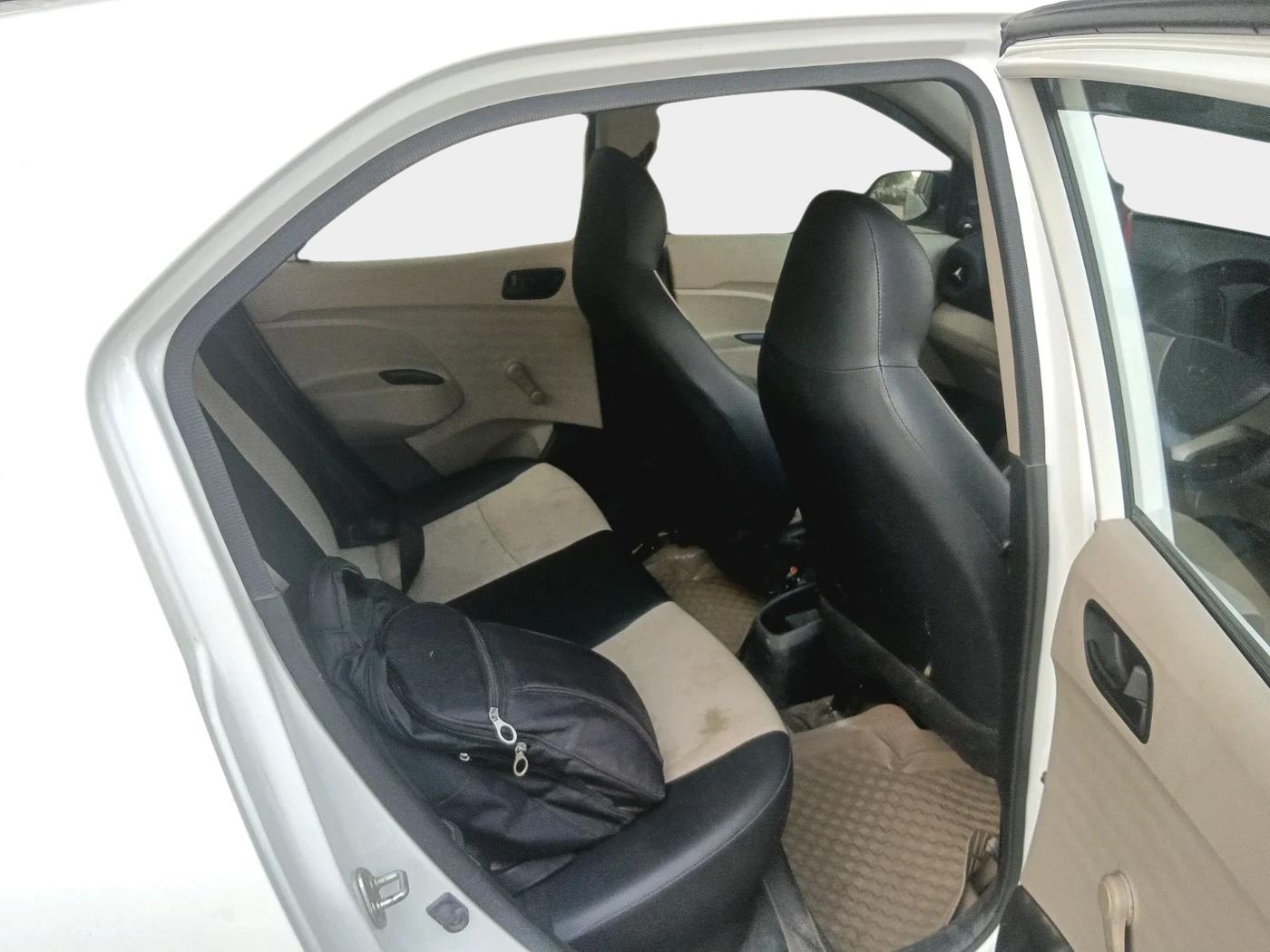 2022 Hyundai NEW SANTRO ERA EXECUTIVE, Petrol, Manual, 27,245 km, interior