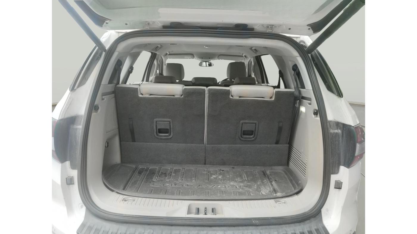 2016 Ford Endeavour TREND 2.2 4X2 AT, Diesel, Automatic, 1,56,246 km, exterior