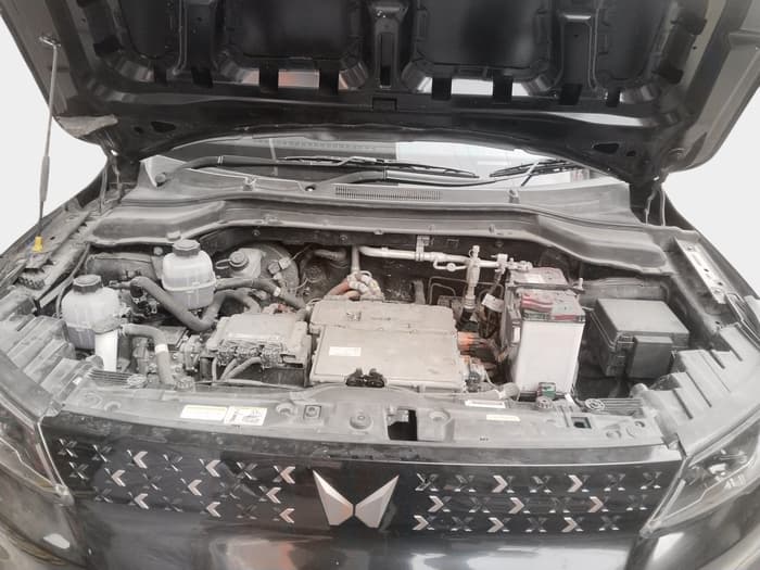 2023 Mahindra XUV400 EL 7.2 KW, Electric, Automatic, 35,165 km, exterior