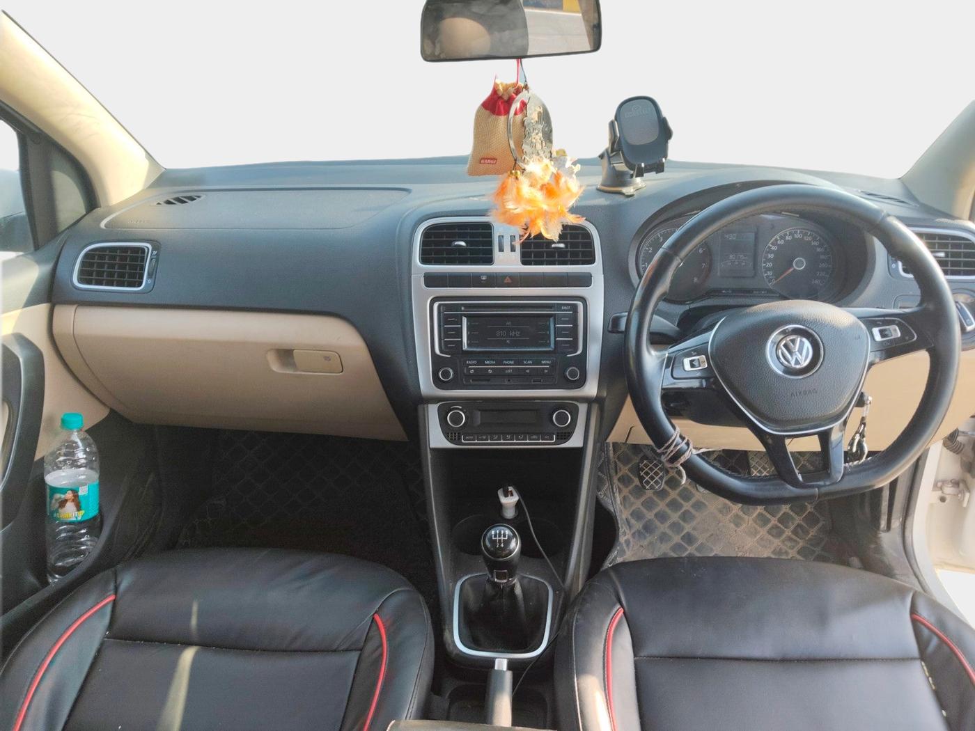 2016 Volkswagen Polo HIGHLINE1.2L, Petrol, Manual, 80,175 km, interior