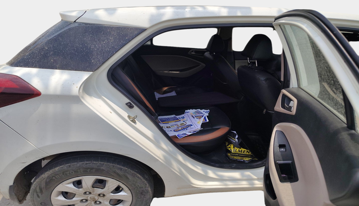 2017 Hyundai Elite i20 SPORTZ 1.4 CRDI, Diesel, Manual, 1,20,073 km, interior