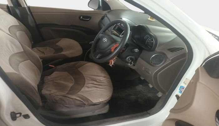 2010 Hyundai i10 MAGNA 1.2, Petrol, Manual, 1,21,669 km, interior
