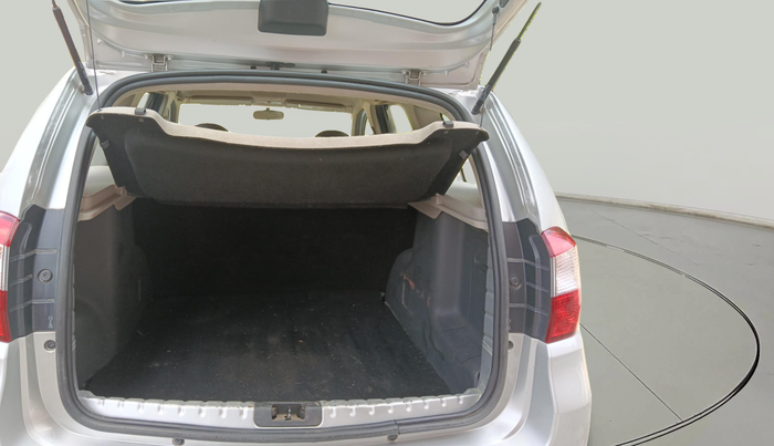 2016 Nissan Terrano XE (D), Diesel, Manual, 1,04,897 km, exterior