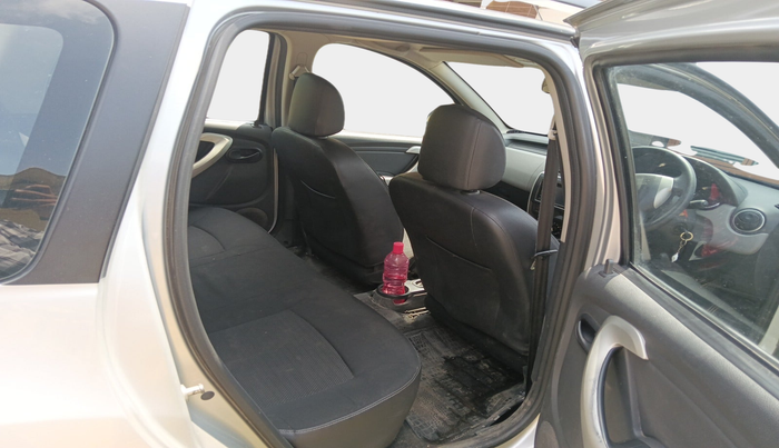 2016 Nissan Terrano XE (D), Diesel, Manual, 1,04,897 km, interior