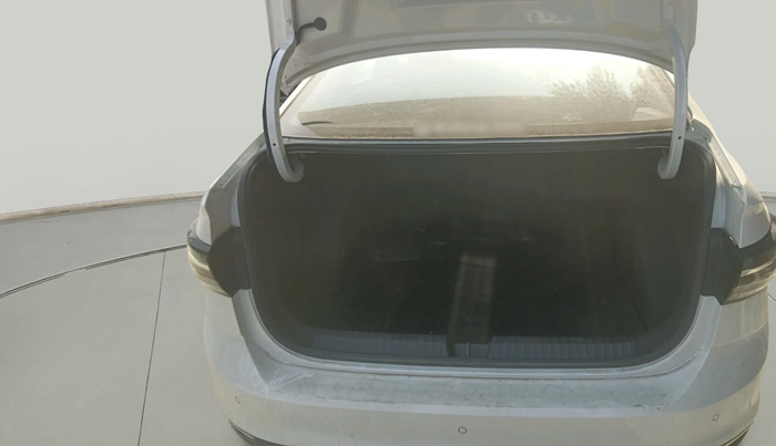 2024 Volkswagen VIRTUS HIGHLINE TSI 1.0 AT, Petrol, Automatic, 27,811 km, exterior