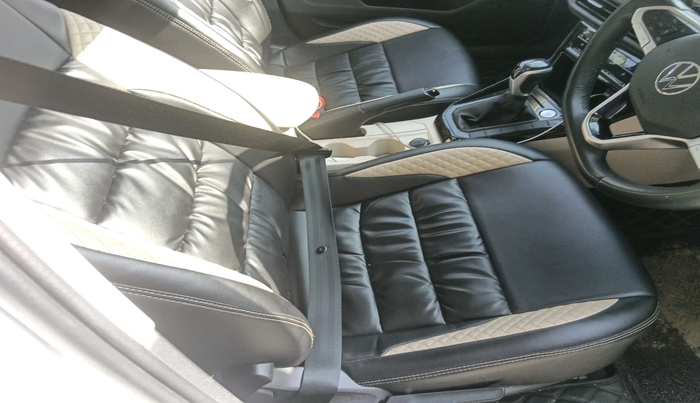 2024 Volkswagen VIRTUS HIGHLINE TSI 1.0 AT, Petrol, Automatic, 27,811 km, interior