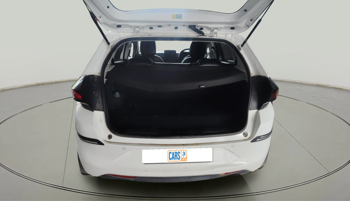 2024 Tata ALTROZ XE CNG, Petrol, Manual, 18,363 km, exterior