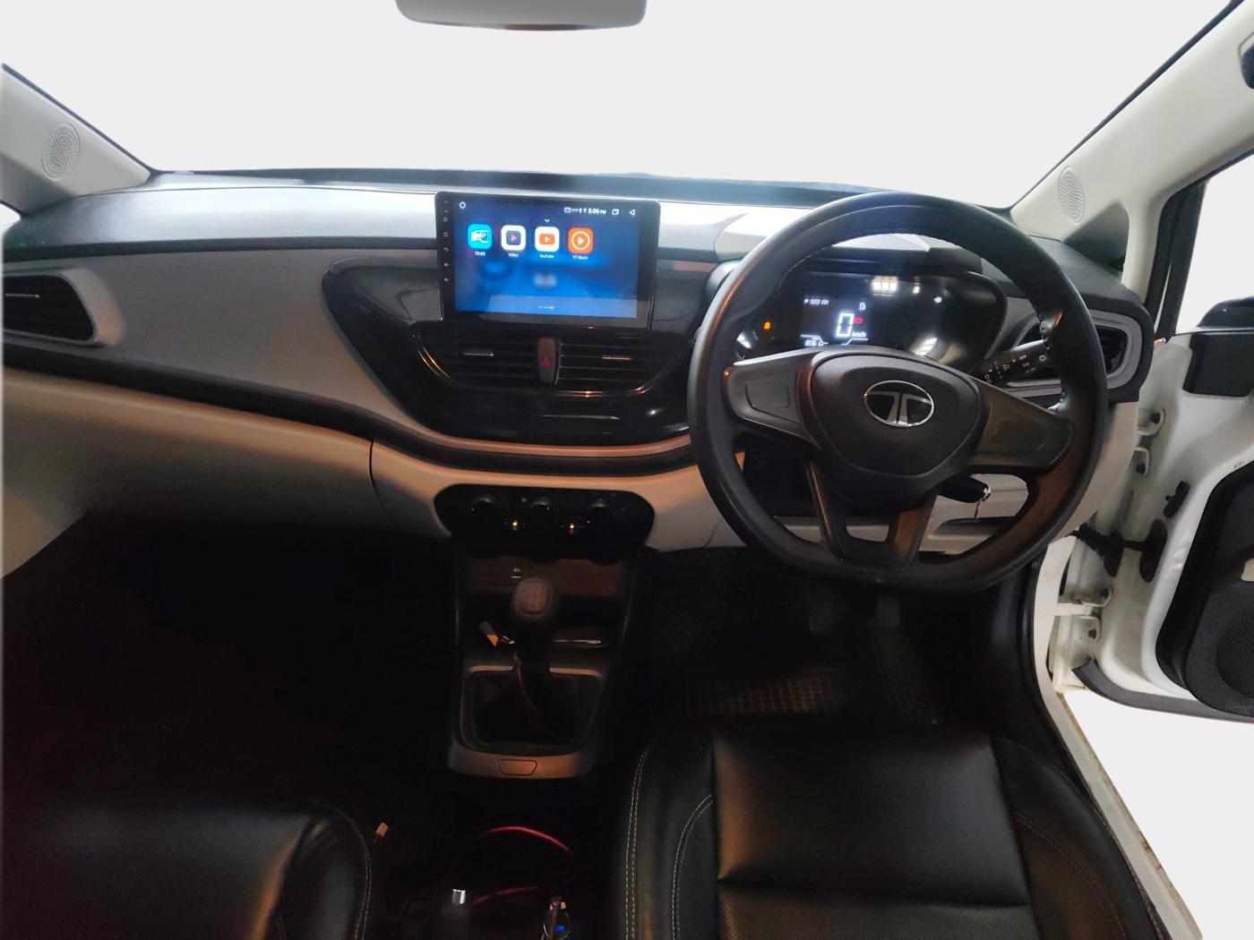 2024 Tata ALTROZ XE CNG, Petrol, Manual, 18,363 km, interior