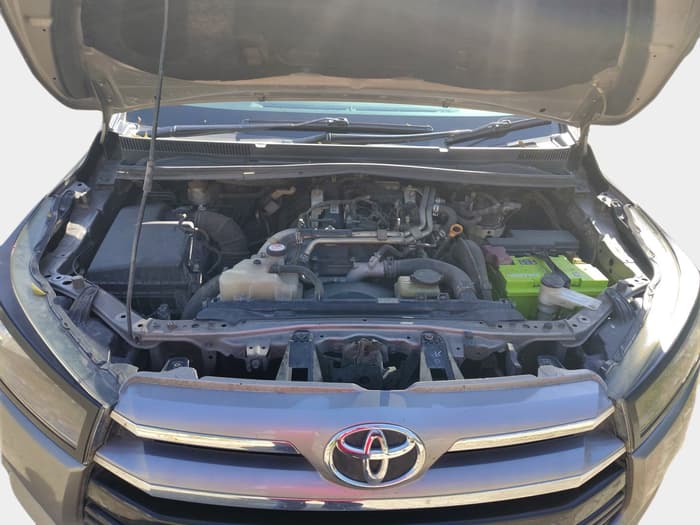 2017 Toyota Innova Crysta 2.4 GX 7 STR, Diesel, Manual, 96,040 km, exterior