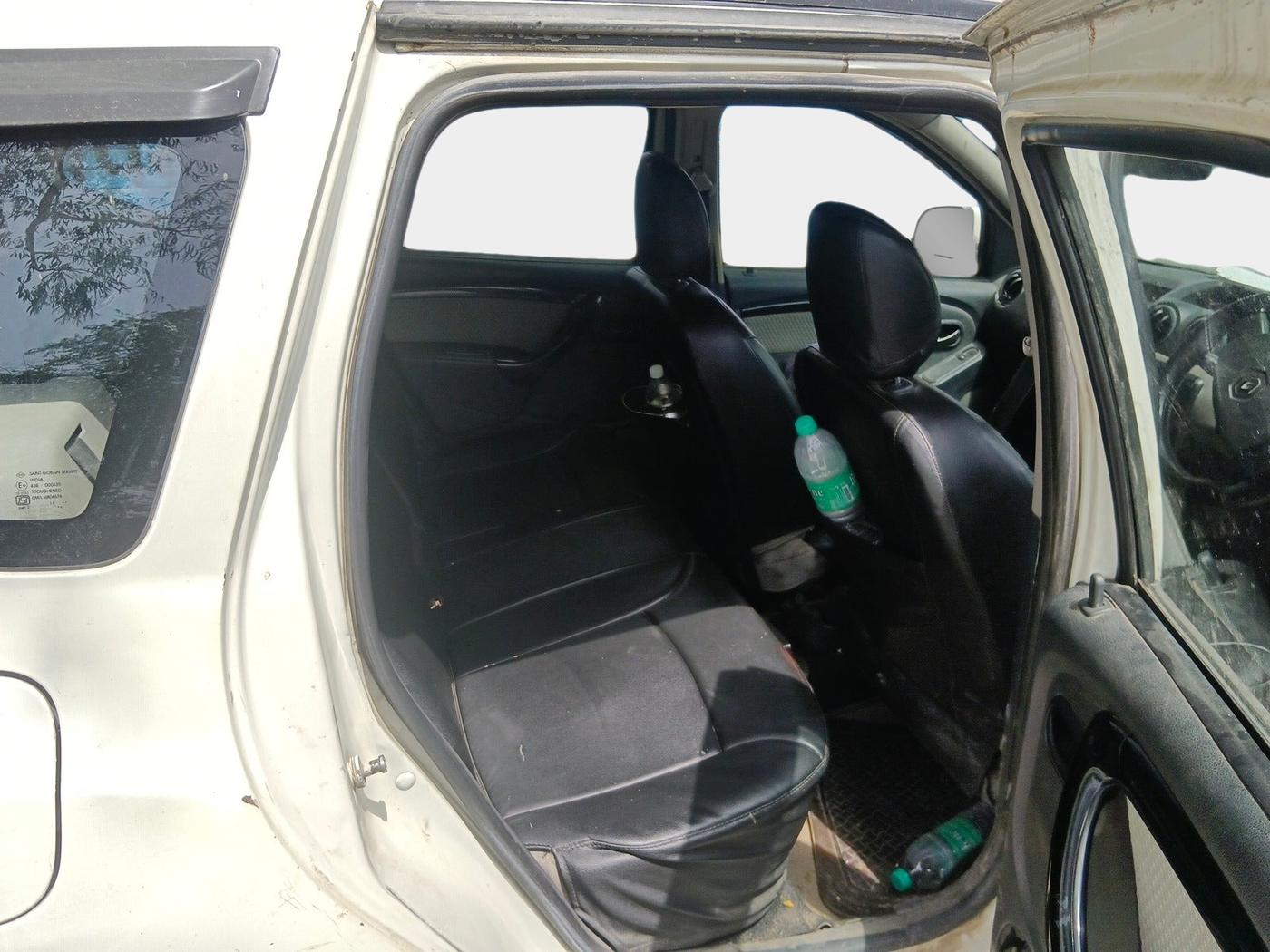 2015 Renault Duster 85 PS RXL DIESEL, Diesel, Manual, 1,31,523 km, interior