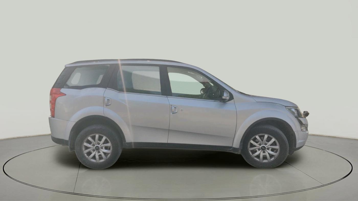 2018 Mahindra XUV500 W10 AT, Diesel, Automatic, 42,545 km, exterior