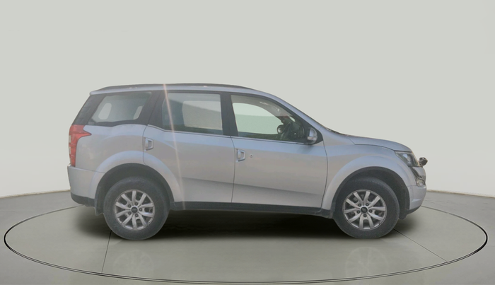 2018 Mahindra XUV500 W10 AT, Diesel, Automatic, 42,545 km, exterior