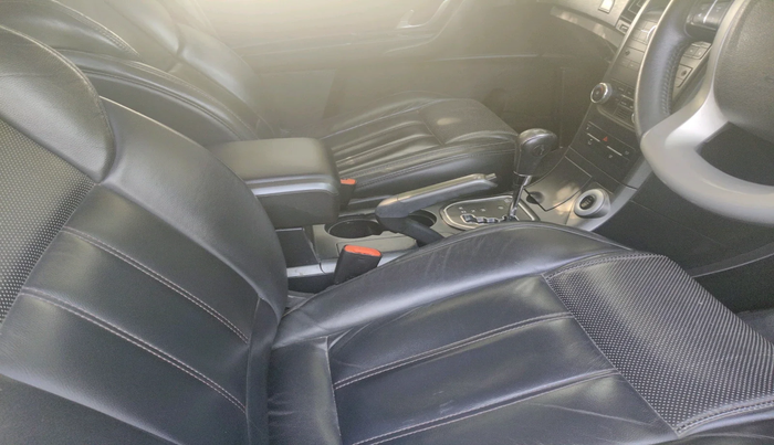 2018 Mahindra XUV500 W10 AT, Diesel, Automatic, 42,545 km, interior