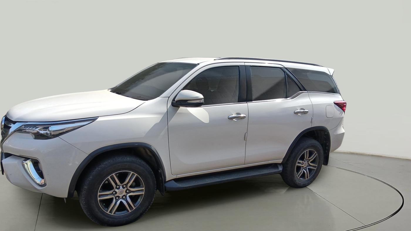 2017 Toyota Fortuner 2.8 4X2 AT, Diesel, Automatic, 62,388 km, exterior