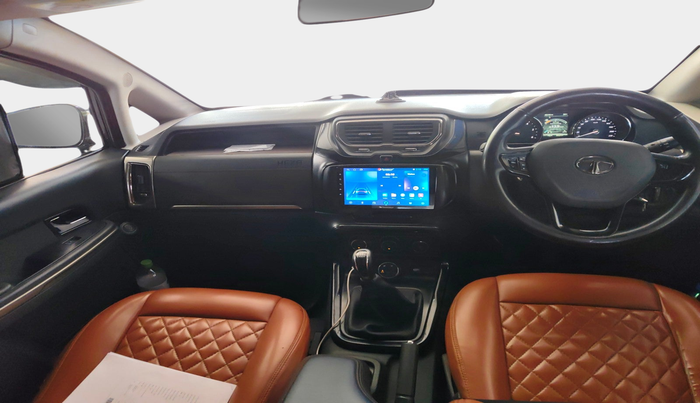 2018 Tata Hexa XM 4X2 7 STR, Diesel, Manual, 84,524 km, interior
