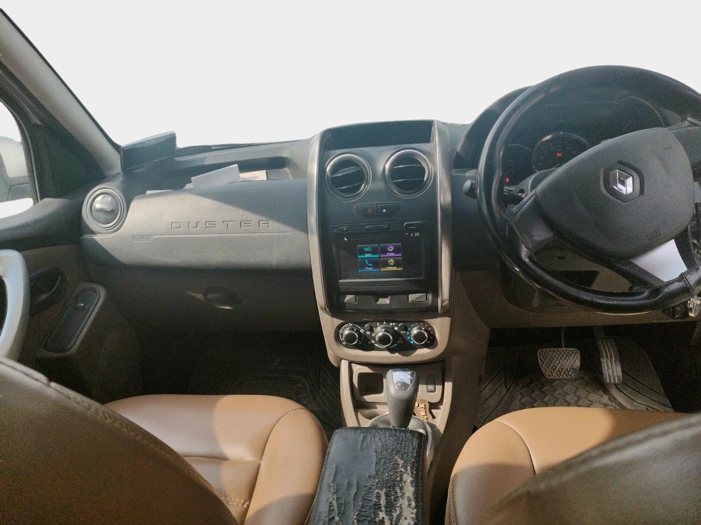2019 Renault Duster 110 PS RXS 4X2 AMT DIESEL, Diesel, Automatic, 1,35,213 km, interior