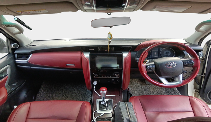 2017 Toyota Fortuner 2.8 4X4 AT, Diesel, Automatic, 1,47,917 km, interior