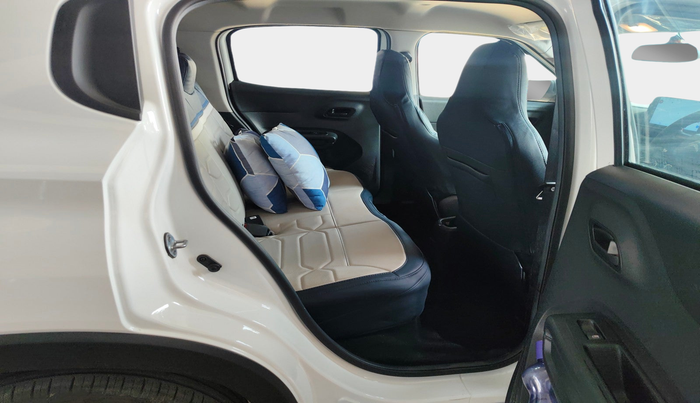 2025 CITROEN C3 FEEL 1.2, Petrol, Manual, 1,325 km, interior