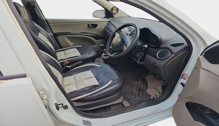 2011 Hyundai i10 MAGNA 1.2, Petrol, Manual, 1,46,874 km, interior