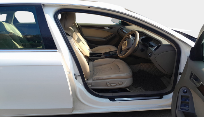 2010 Audi A4 2.0 TDI, Diesel, Automatic, 1,95,700 km, interior