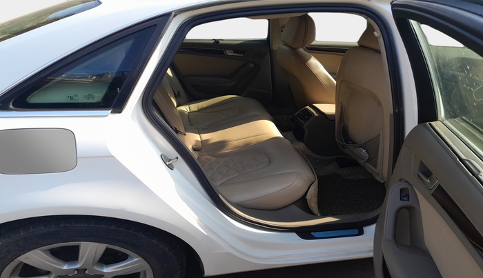 2010 Audi A4 2.0 TDI, Diesel, Automatic, 1,95,700 km, interior