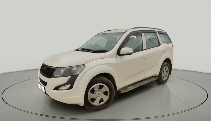 2018 Mahindra XUV500 W4, Diesel, Manual, 86,955 km, exterior