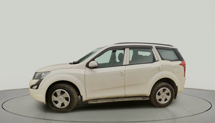 2018 Mahindra XUV500 W4, Diesel, Manual, 86,955 km, exterior