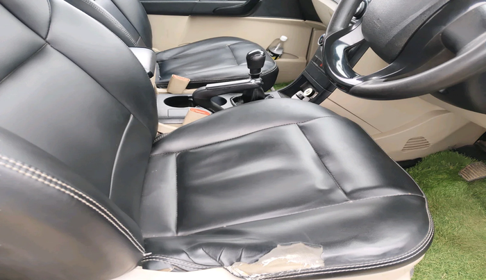 2018 Mahindra XUV500 W4, Diesel, Manual, 86,955 km, interior