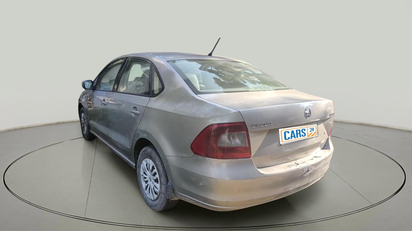 2013 Skoda Rapid AMBITION 1.6 MPI MT PLUS, Petrol, Manual, 1,11,486 km, exterior