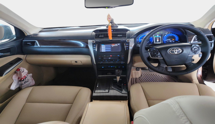 2016 Toyota Camry HYBRID, Hybrid, Automatic, 1,19,286 km, interior