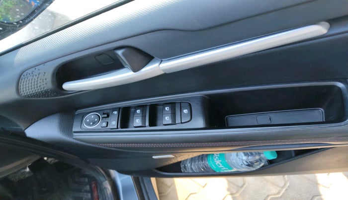 2020 KIA SONET GTX PLUS 1.5 AT, Diesel, Automatic, 1,16,505 km, interior